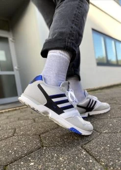 Basic Grey 12 Basic Grey -J. Clay Graue Tennissocken mit weissen Streifen 1 848f8ce6 96a6 4896 9890 3d6db8fd108c 3